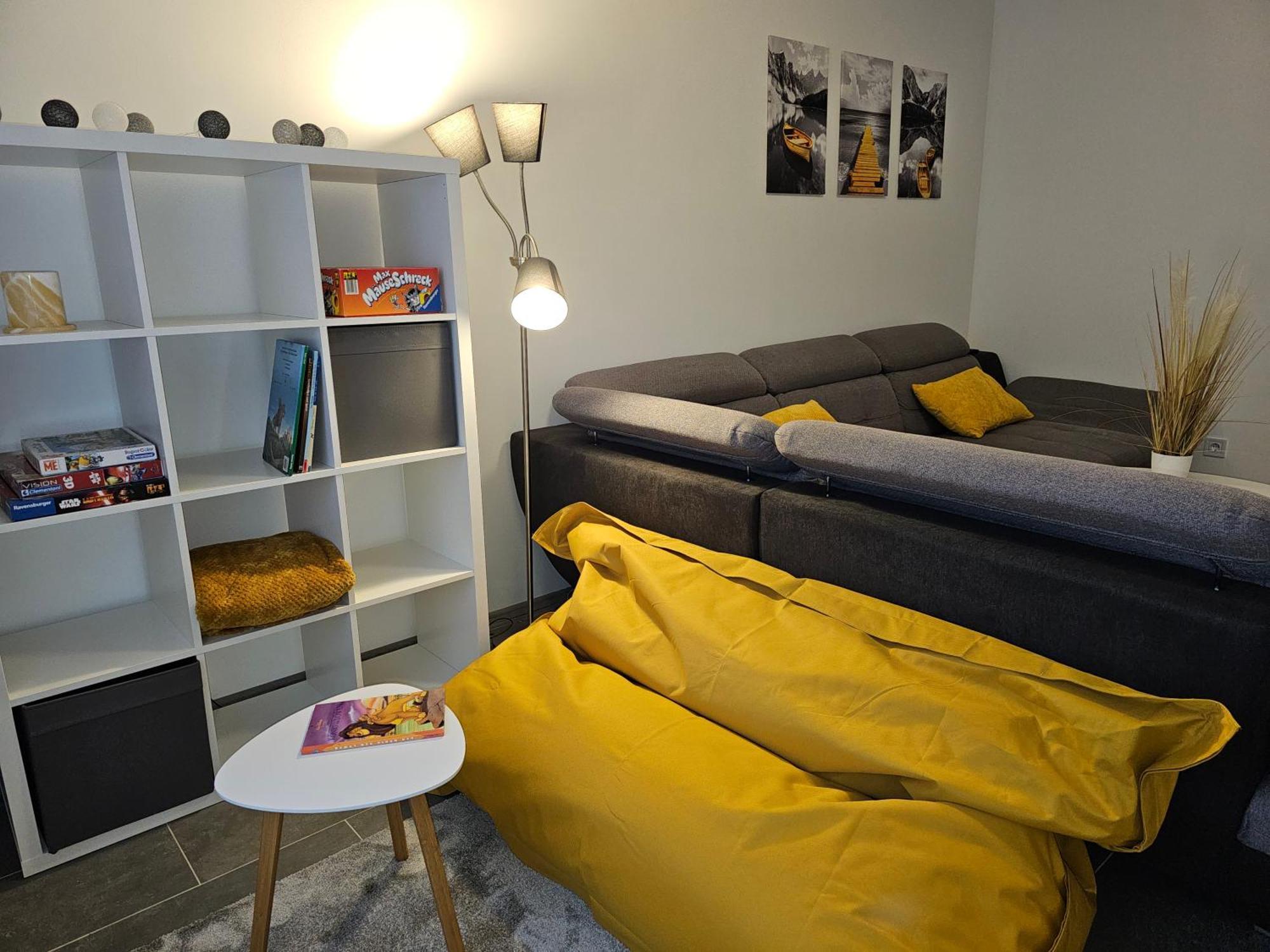 Warburg, Fewo "Sweet Home" 2,5 Zi- Eg-Separater Eingang - Parkplatz - Terasse- Komfortabel,Renoviert Экстерьер фото